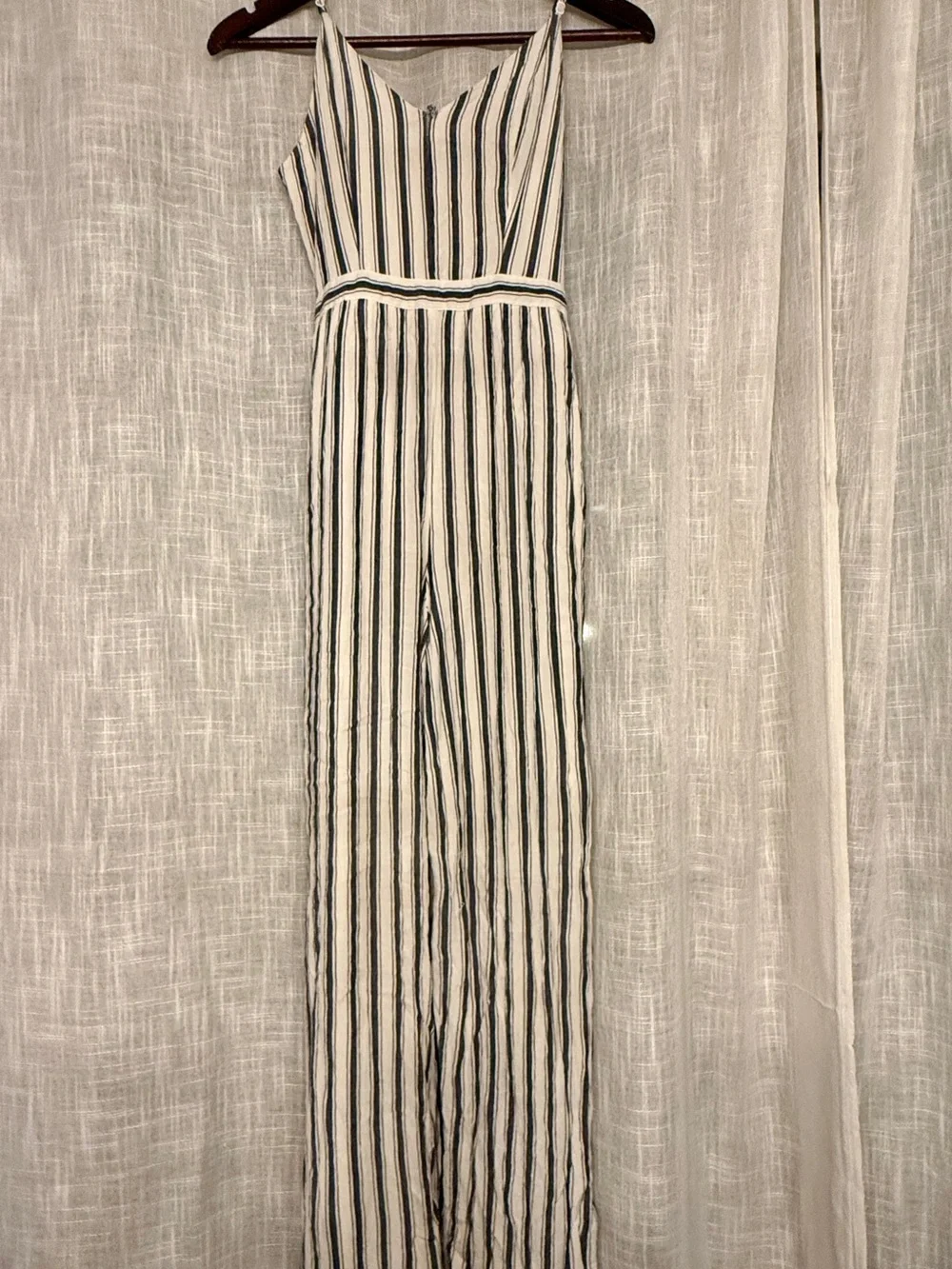 Striped Wide-Leg American Eagle Jumpsuit in Dark Gray and White with Tie and Zip